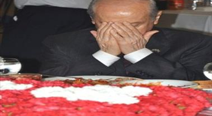 Orucxu açtı, gazetecileri kovdu