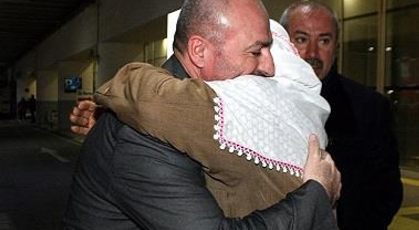 Özgürlüğüne kavuşan gazeteci Türkiye'ye geldi