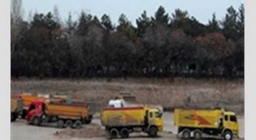 Tiyatroculardan ağaç nöbeti