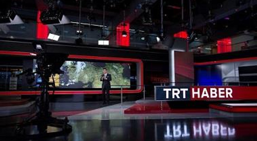 TRT 800 muhabirinin işine son verdi, gazeteciler tepki gösterdi!