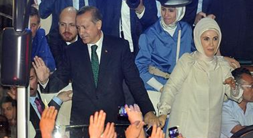 Türkiye'ye dönen Erdoğan'dan 'eylemleri bırakın' çağrısı