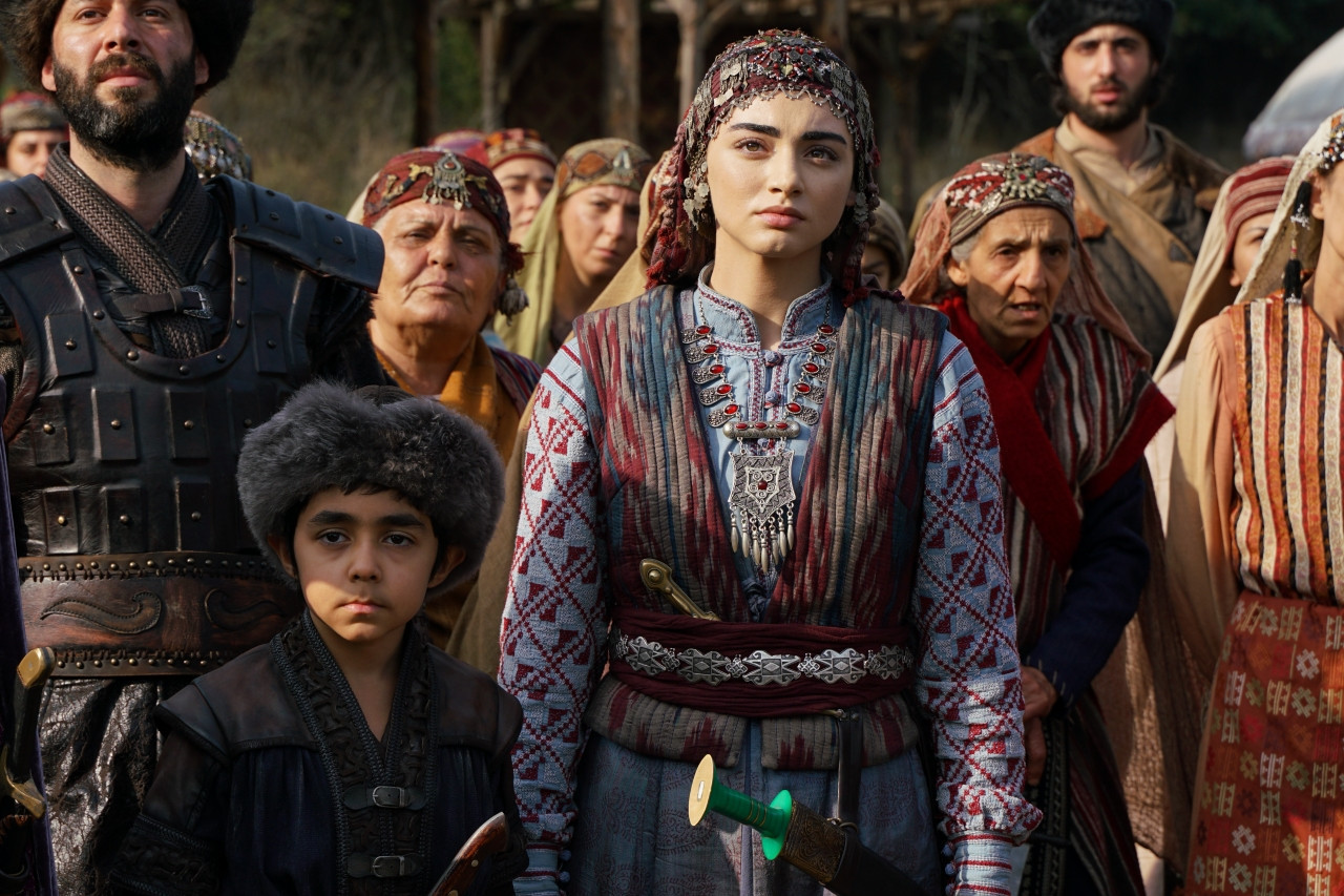 Özge Törer�den Kuruluş Osman açıklaması!
