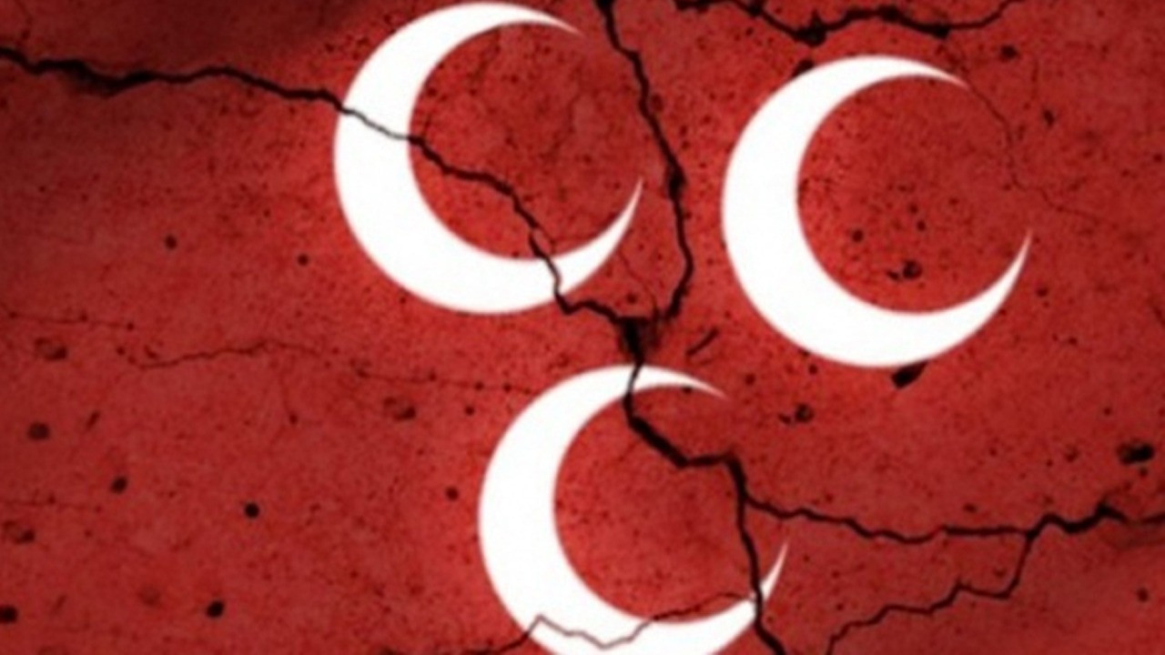 MHP'de istifa depremi! Didim İlçe teşkilatında iki kişi istifa etti