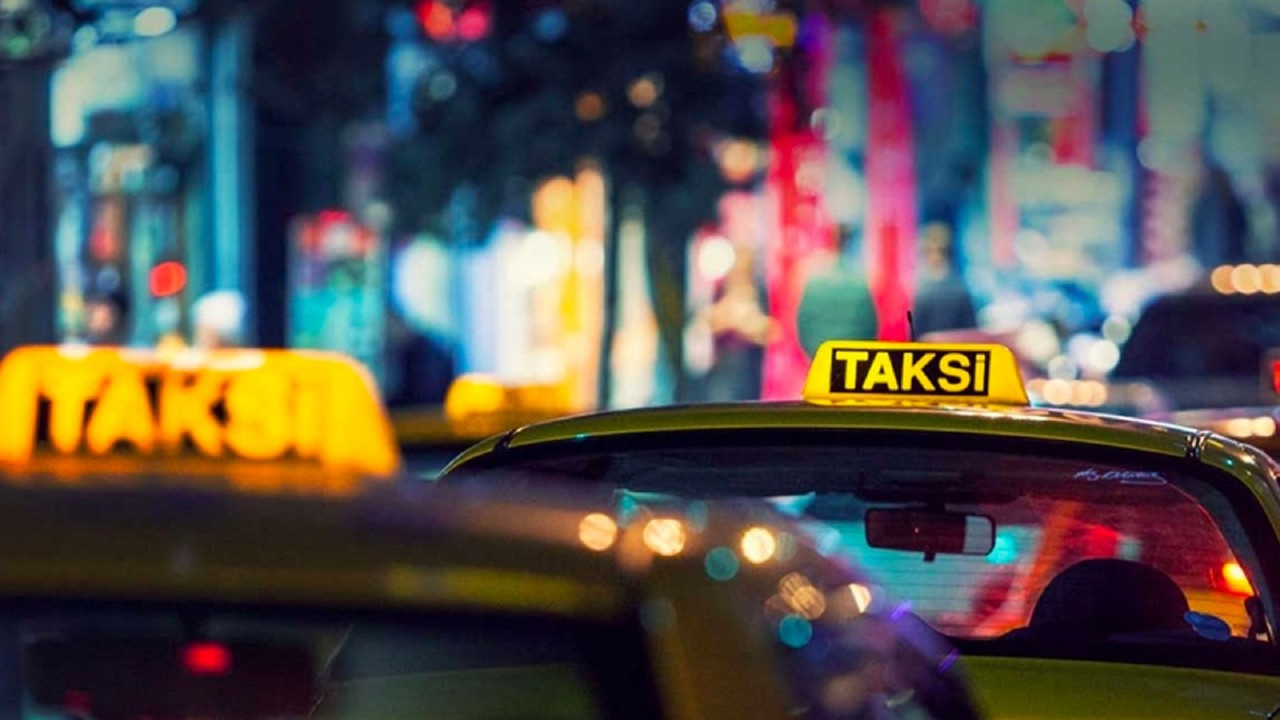 Taksilerde nakit para dönemi bitiyor, İstanbulkart dönemi başlıyor. İşte İstanbul'da taksi konusunda yapılan yeni düzenleme
