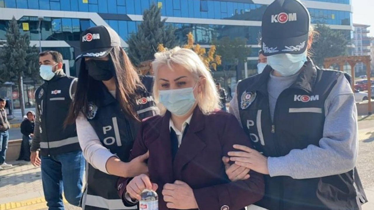 Sahte doçent Zehra Zulal Atalay Laçin'e tahliye kararı! 'Sahte evrak düzenlemek' suçundan 2 yıl 1 ay hapis cezası alarak, tahliyesine karar verildi.