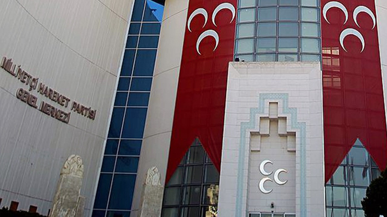 MHP'de istifa depremi! 3 meclis üyesi istifa etti
