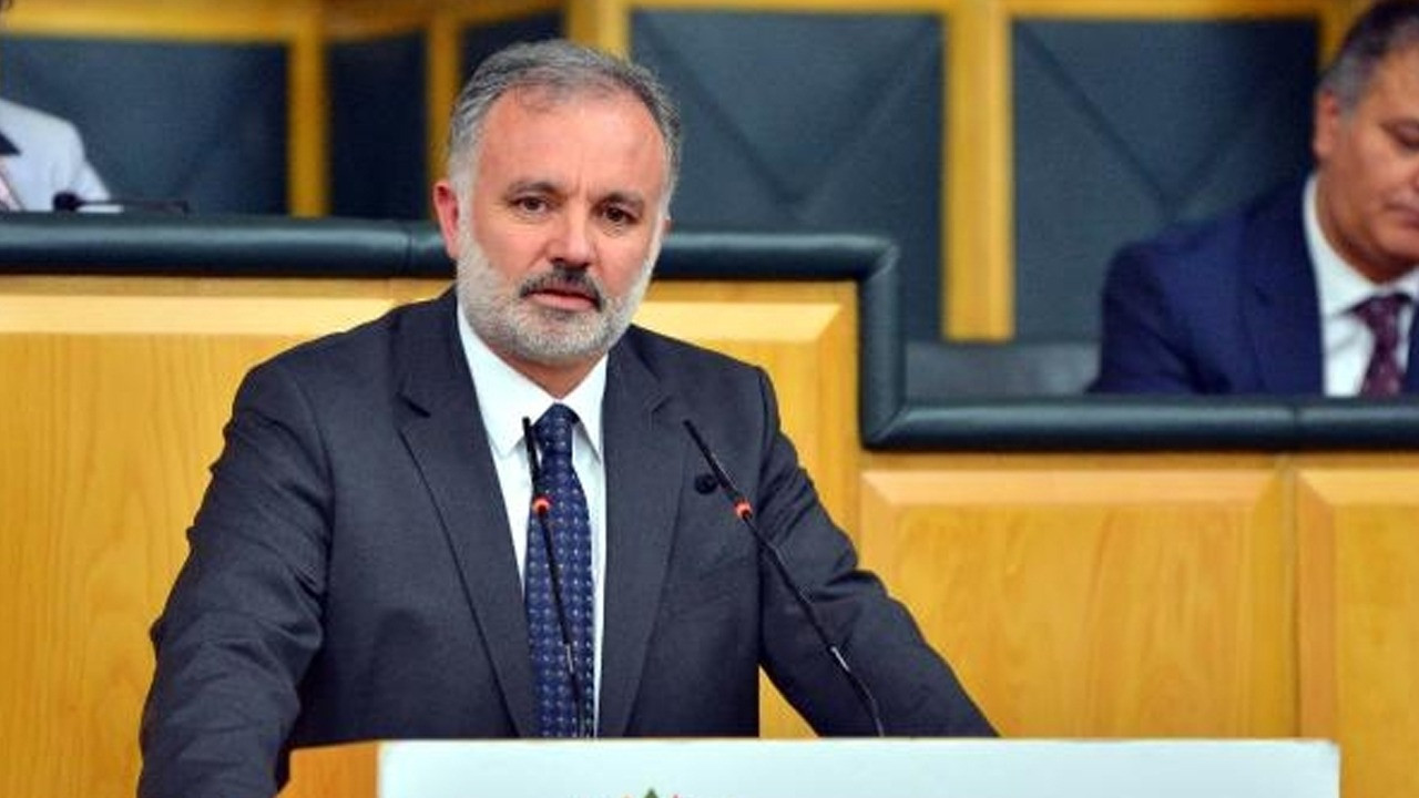 Eski Kars Belediye Başkanı Ayhan Bilgen, HDP'den istifa ettiğini duyurdu