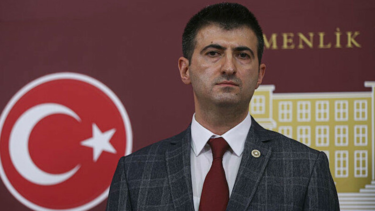 Memleket Partisi'nde Mehmet Ali Çelebi depremi! Tüm görevlerinden istifa etti