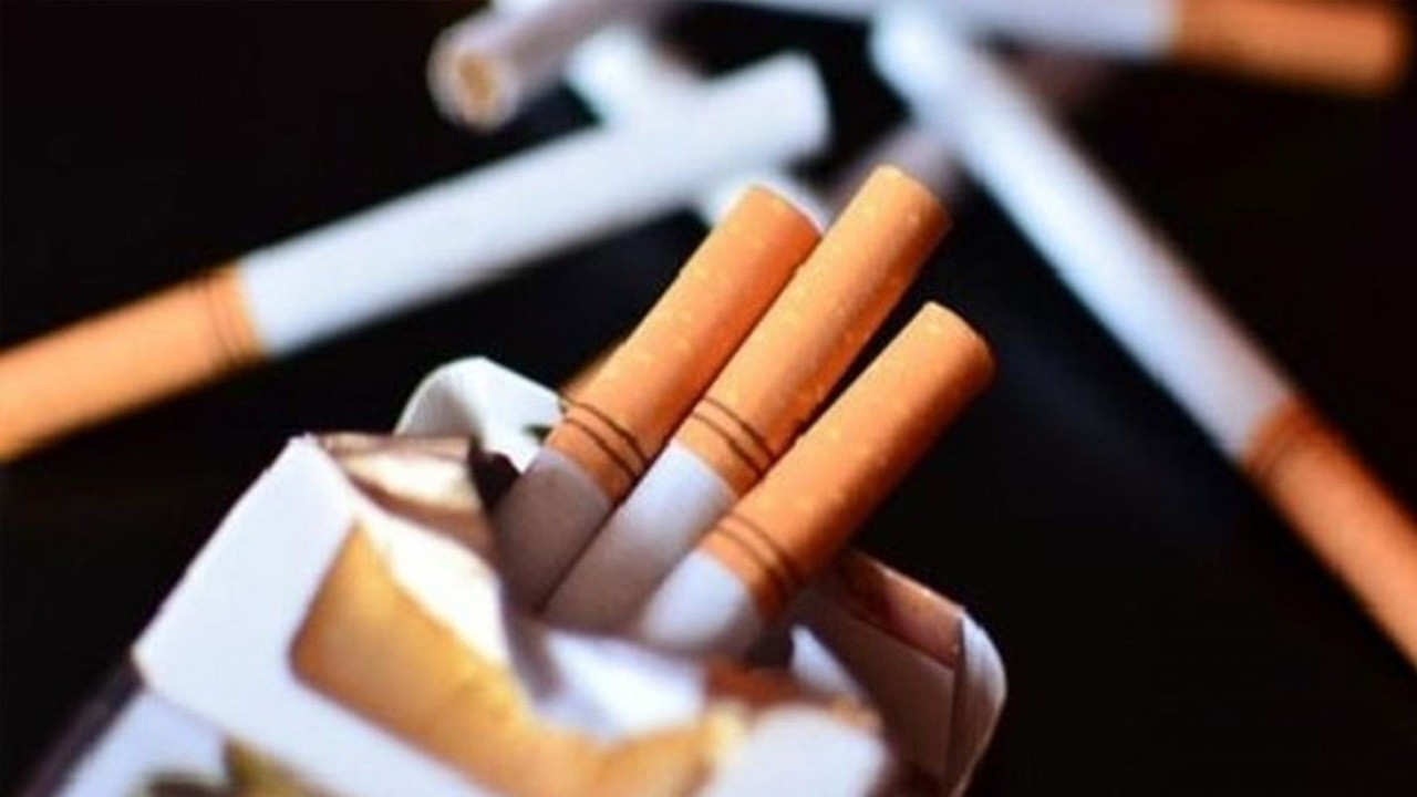 Enflasyona yansıyacak. Sigara zamları devam ediyor. Sigara fiyatlarına büyük zam. Türkiye Tekel Bayiler Platformu Başkanı Aybaş sigara zammını duyurdu: Sigaraya 2 lira zam