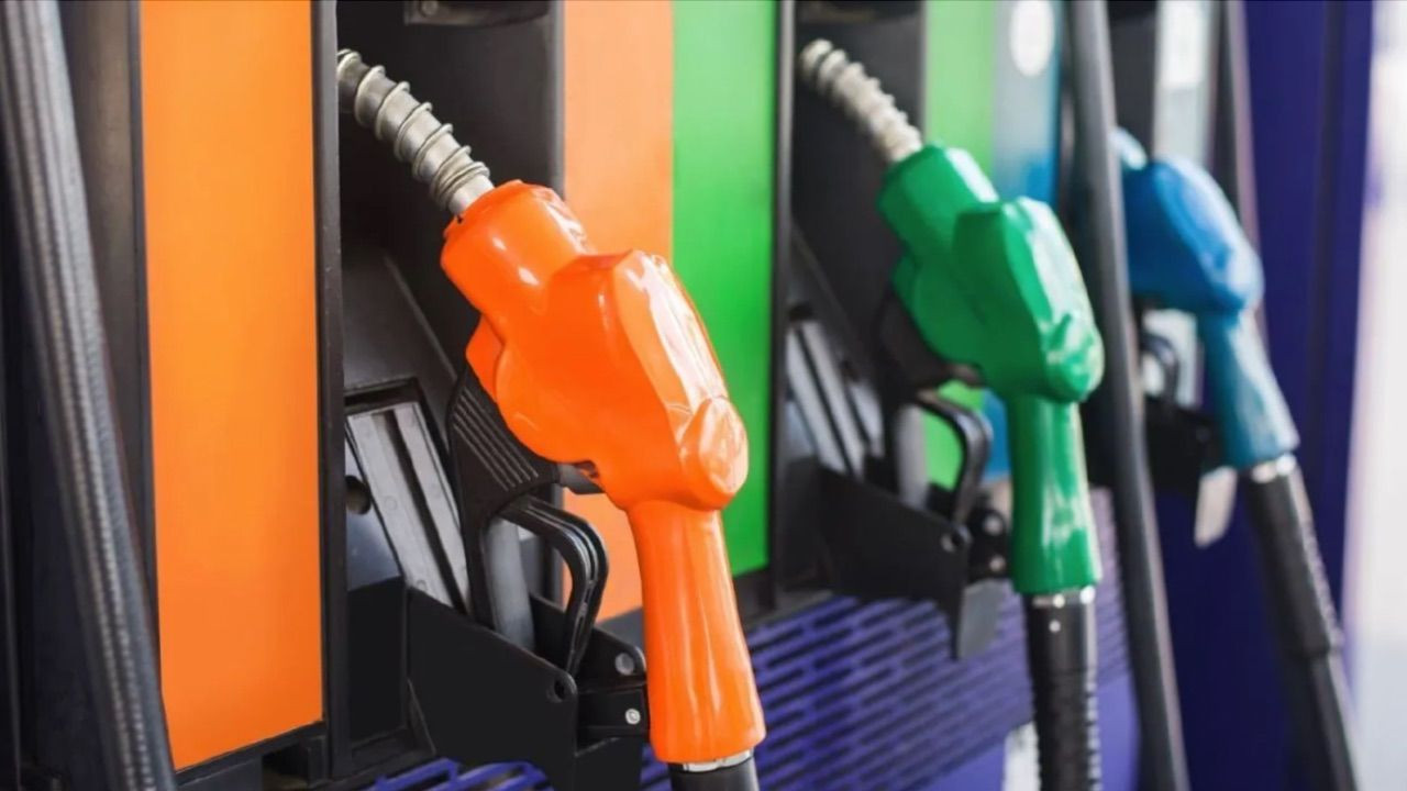 Benzin ve motorin fiyatları güncellendi: 3 Haziran (Bugün) benzin, motorin ve LPG fiyatları ne kadar? Brent petrol ne kadar? - Resim: 1