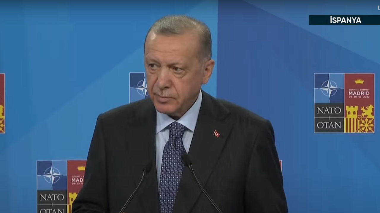 Cumhurbaşkanı Recep Tayyip Erdoğan'dan NATO zirvesi sonrası flaş açıklamalar: İsveç'ten 73 terörist için iade sözü