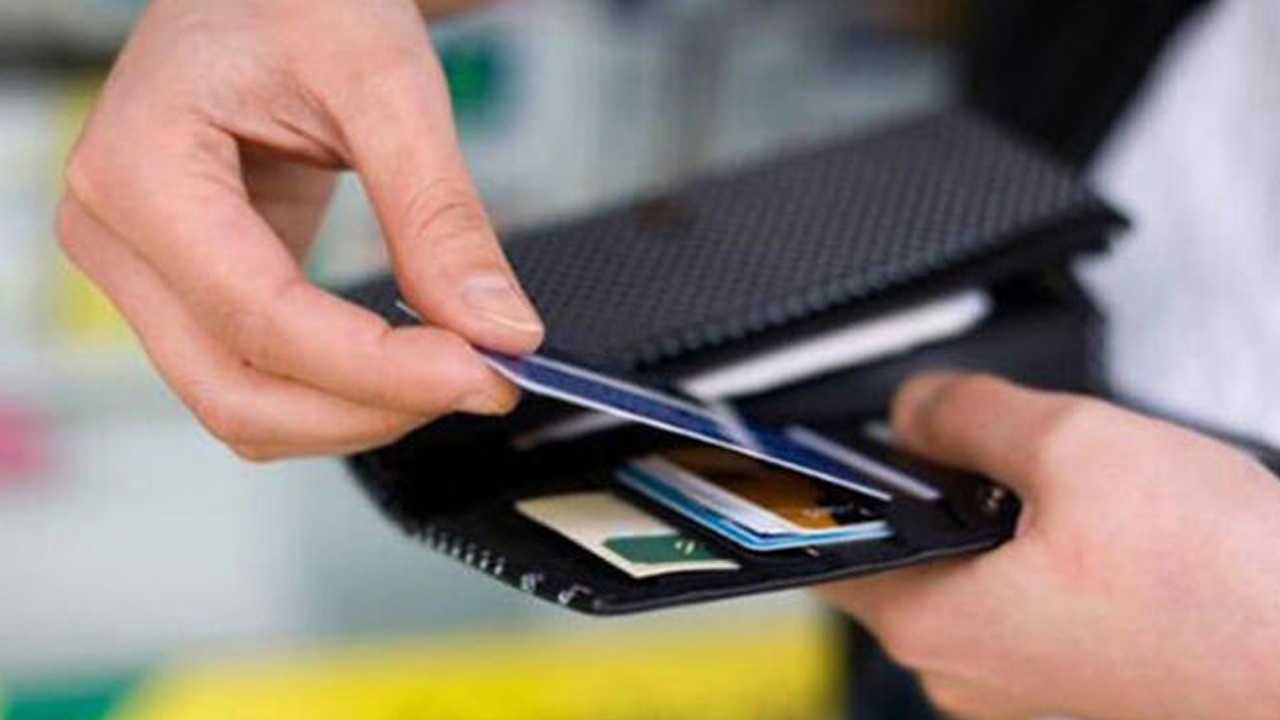 Milyonlarca kredi kartı kullanıcısını ilgilendiren karar. Kredi ve banka kartlarında limitler değişti. 1 Temmuz itibariyle resmen başladı