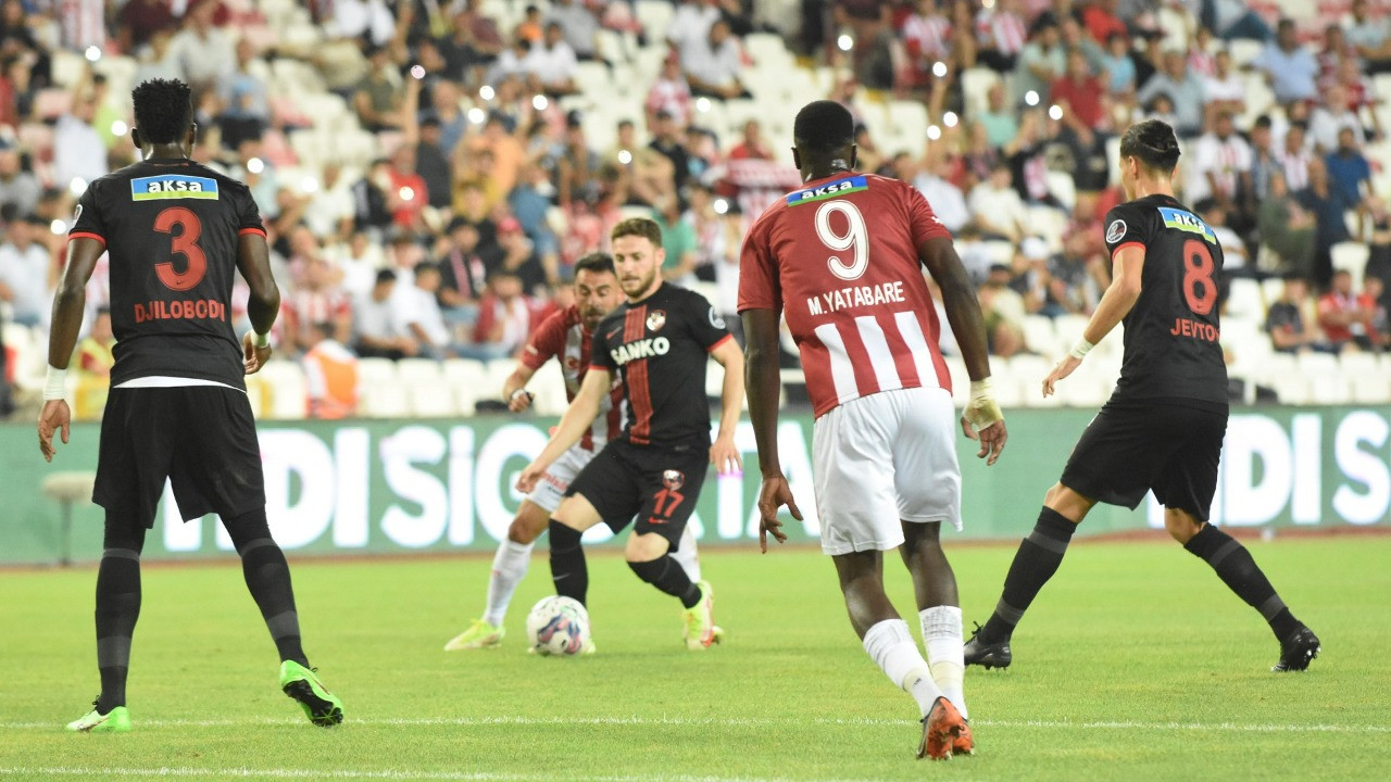 Sivasspor 1-1 Gaziantep FK MAÇ ÖZETİ İZLE