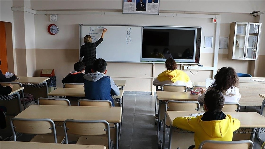 MEB Yeni müfredatta neler var? 2024-2025 yeni eğitim müfredatı Türkçe, matematik, biyoloji konuları neler? İşte MEB Yeni müfredat